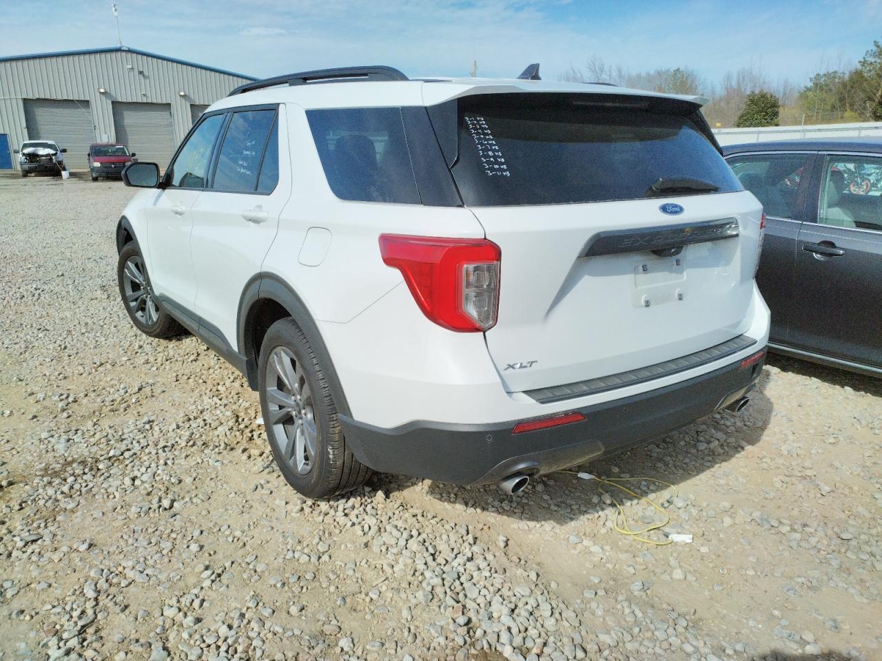 Photo 3 from auction – 2021 FORD EXPLORER X with VIN 1FMSK7DH9MGB60933