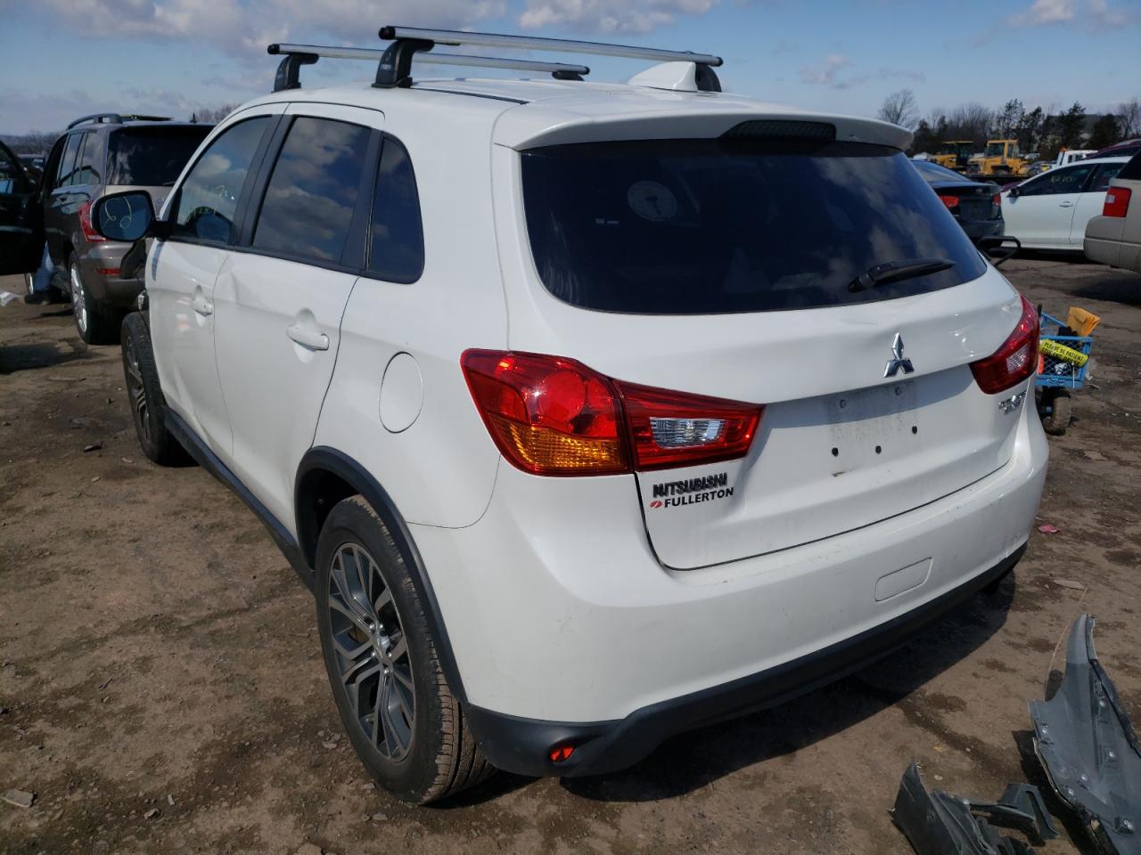 Photo 3 from auction – 2017 MITSUBISHI OUTLANDER with VIN JA4AP3AU6HZ006244