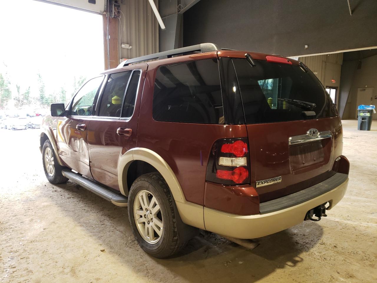 Photo 3 from auction – 2010 FORD EXPLORER E with VIN 1FMEU7EE6AUA49278