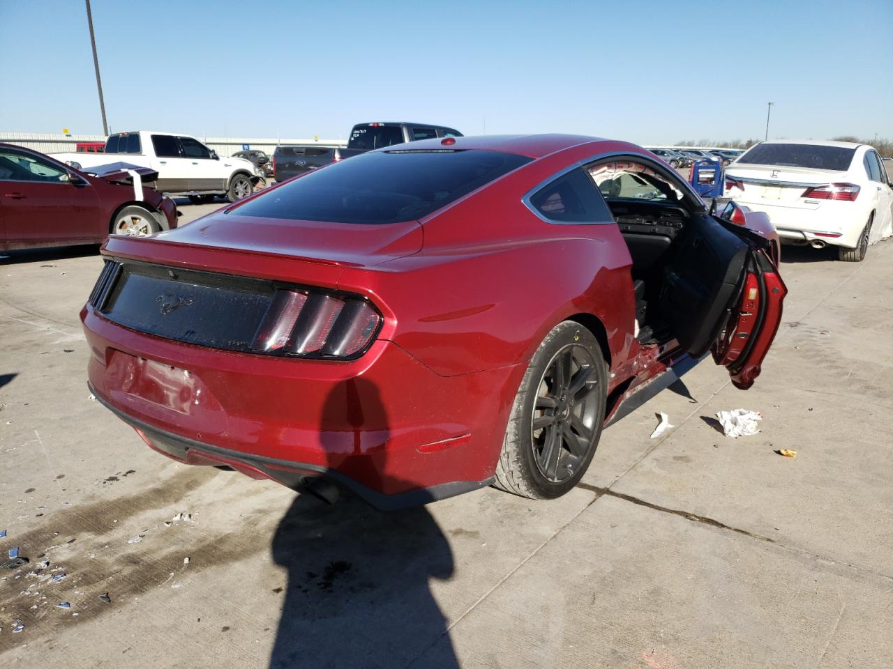 Photo 4 from auction – 2016 FORD MUSTANG with VIN 1FA6P8TH5G5332931