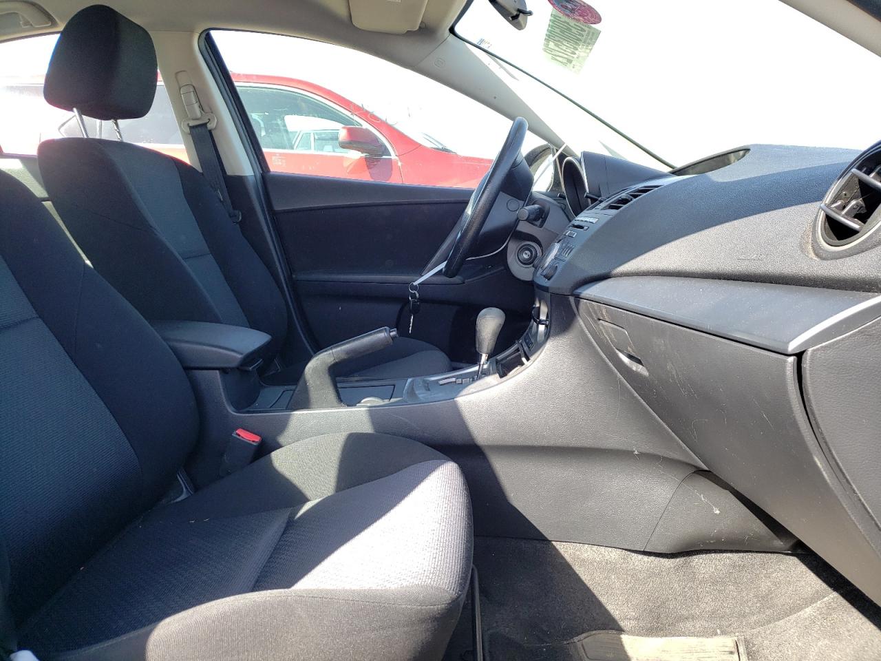 Photo 5 from auction – 2010 MAZDA 3 I with VIN JM1BL1SF6A1230659