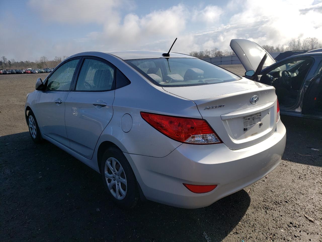 Photo 3 from auction – 2012 HYUNDAI ACCENT GLS with VIN KMHCT4AE3CU220330