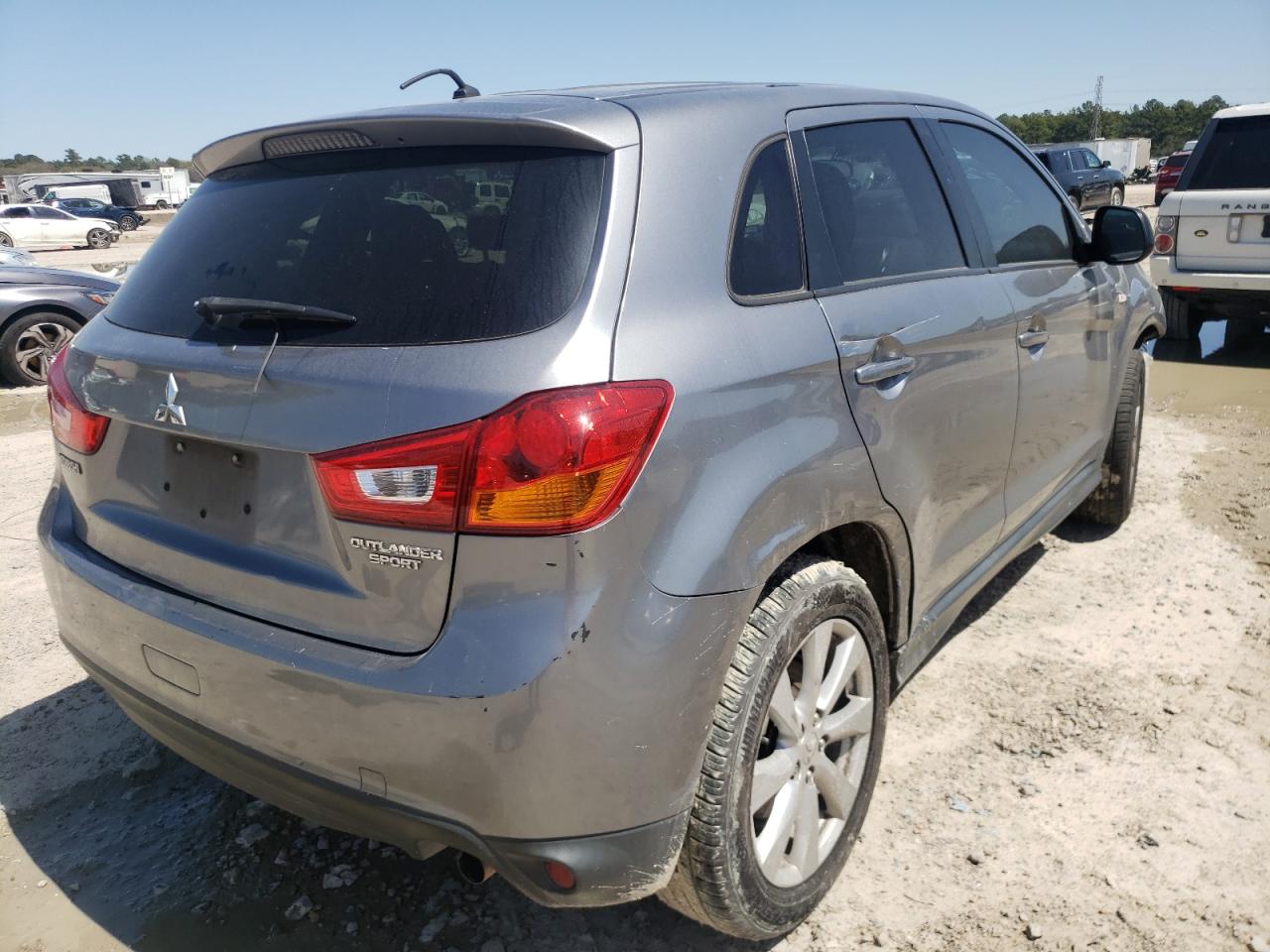 Photo 4 from auction – 2014 MITSUBISHI OUTLANDER with VIN 4A4AP3AU4EE015073