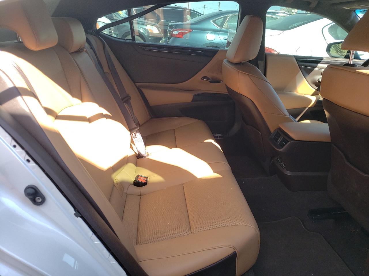 Photo 6 from auction – 2020 LEXUS ES 350 with VIN 58ADZ1B11LU056548
