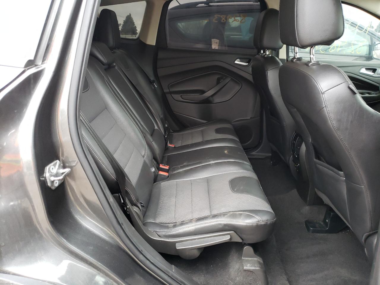 Photo 6 from auction – 2016 FORD ESCAPE SE with VIN 1FMCU9GX0GUB77185