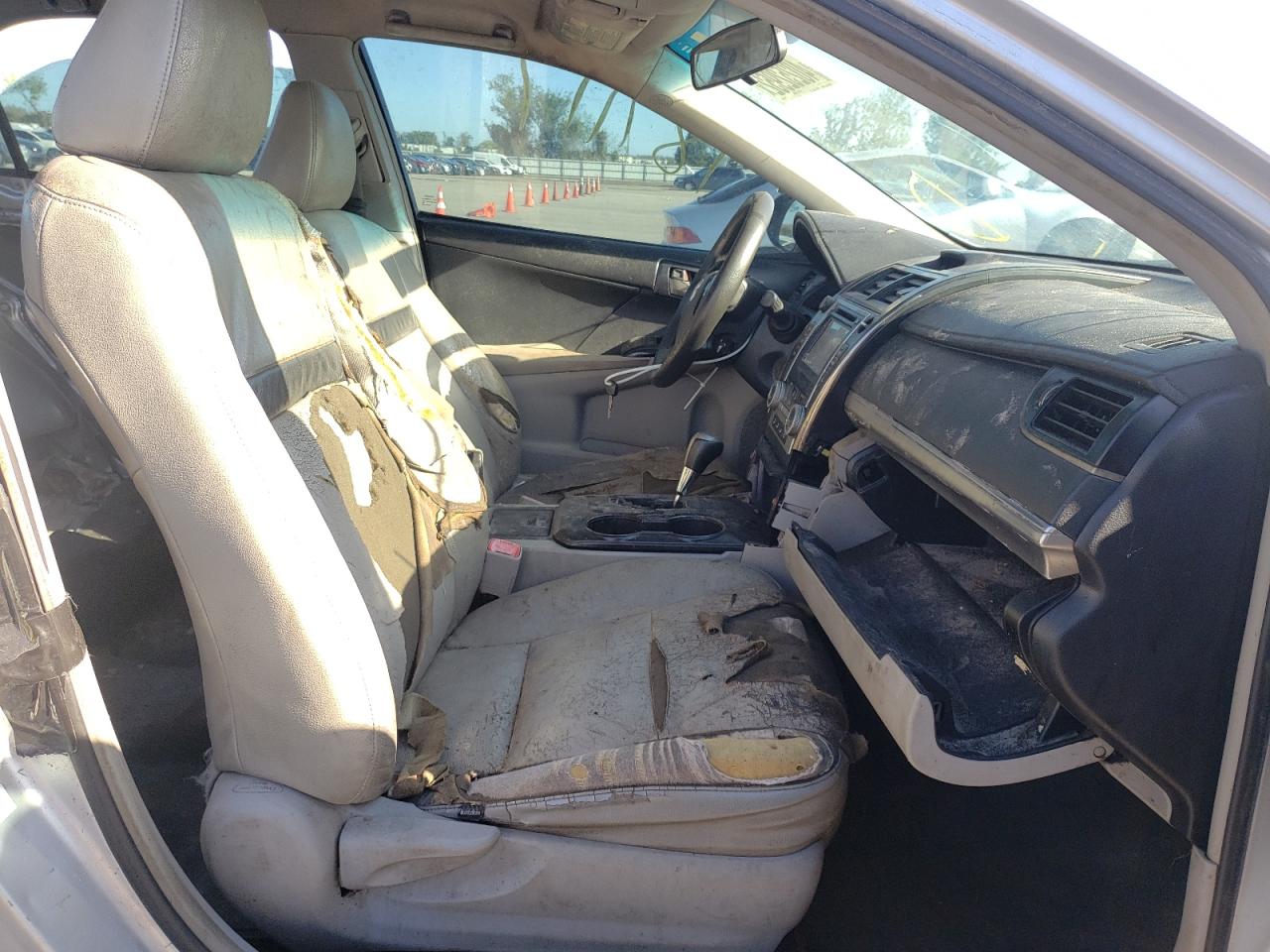 Photo 5 from auction – 2014 TOYOTA CAMRY L with VIN 4T1BF1FK6EU368085