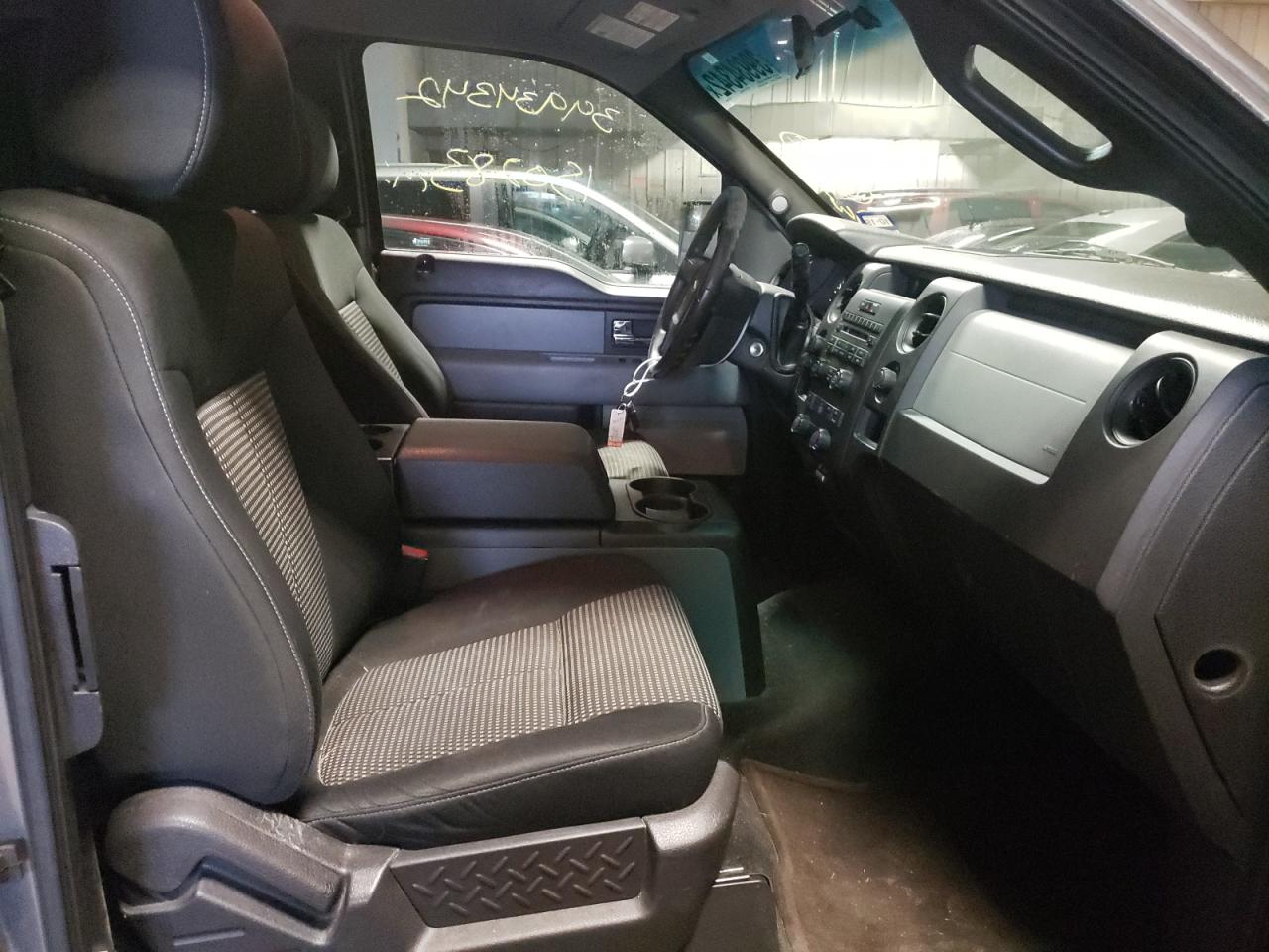 Photo 5 from auction – 2014 FORD F150 SUPER with VIN 1FTFX1EFXEFA30247