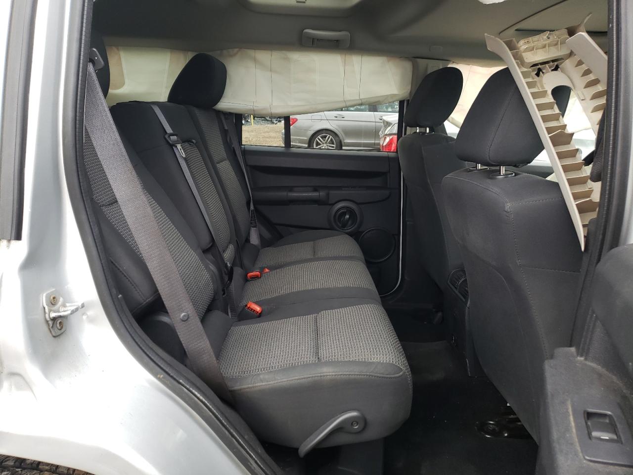 Photo 6 from auction – 2008 JEEP COMMANDER with VIN 1J8HG48N78C156528