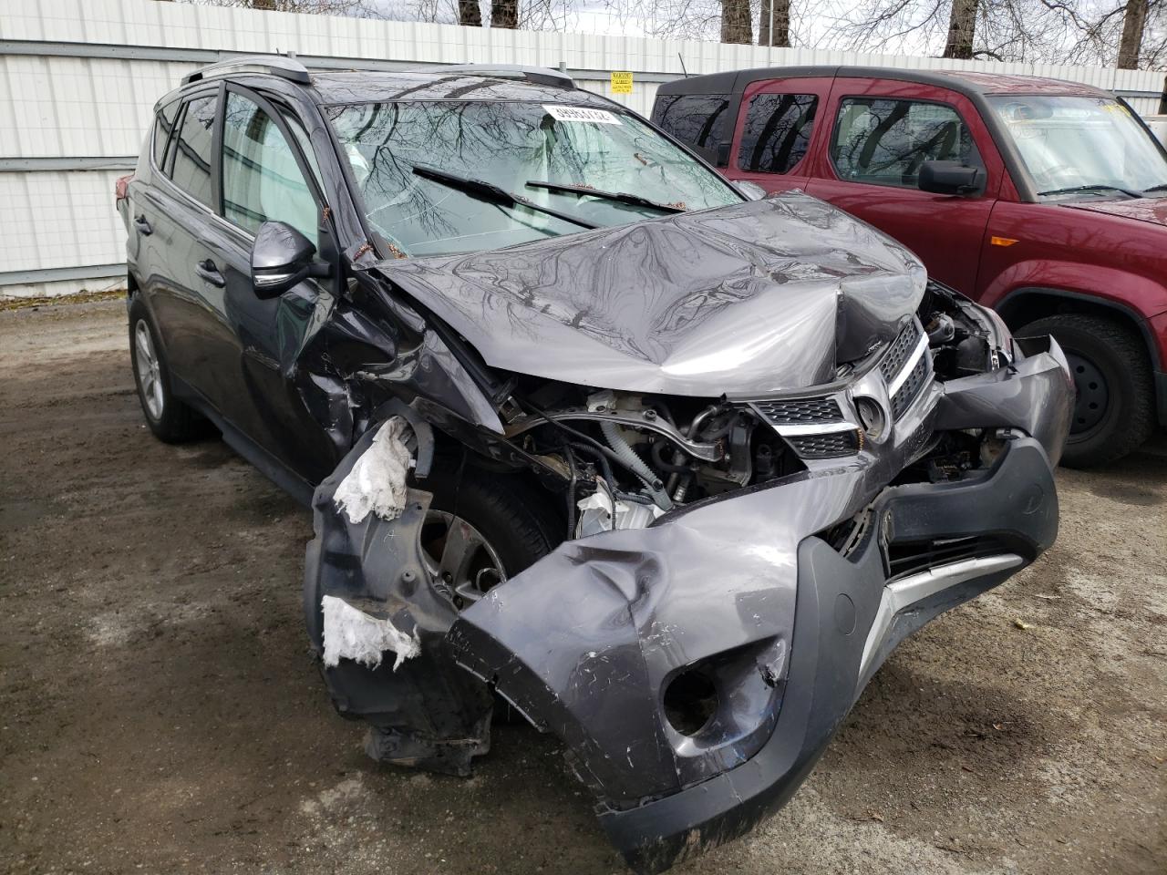 TOYOTA RAV4 XLE 2014 with VIN 2T3RFREV0EW189945 - Photo from auction