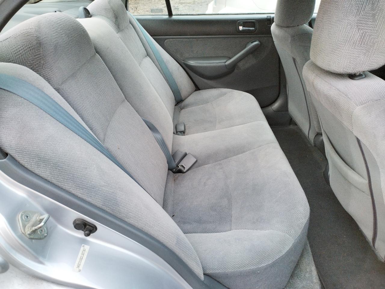 Photo 6 from auction – 2002 HONDA CIVIC LX with VIN 1HGES16612L037367