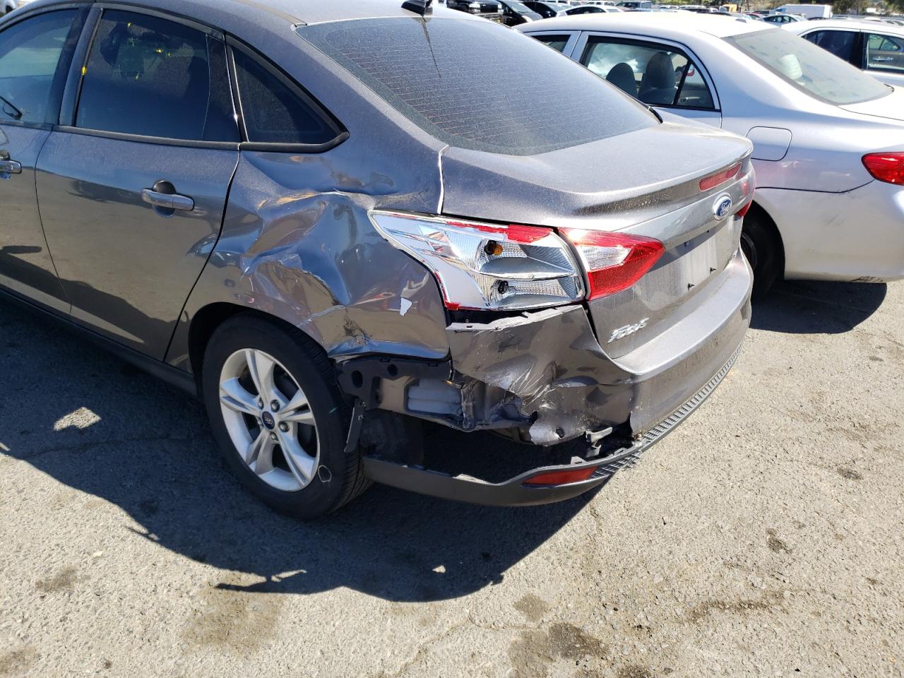 Photo 9 from auction – 2014 FORD FOCUS with VIN 1FADP3F22EL433189