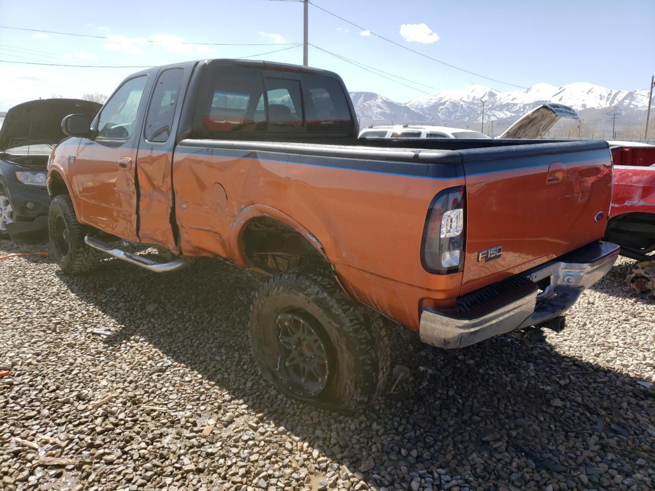 Photo 3 from auction – 2002 FORD F150 with VIN 1FTRX18L82NA90186