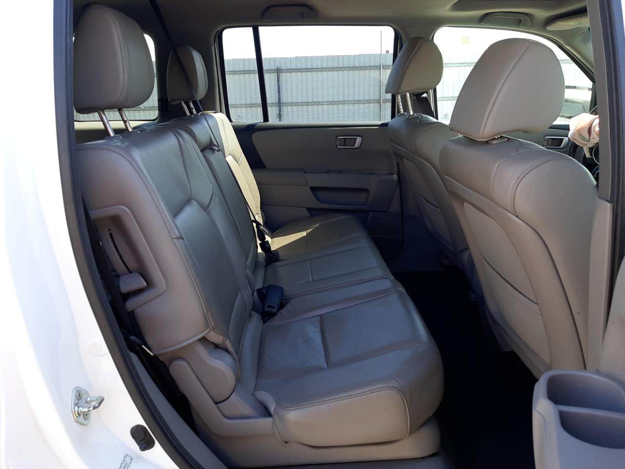 Photo 6 from auction – 2014 HONDA PILOT EXL with VIN 5FNYF3H58EB008147