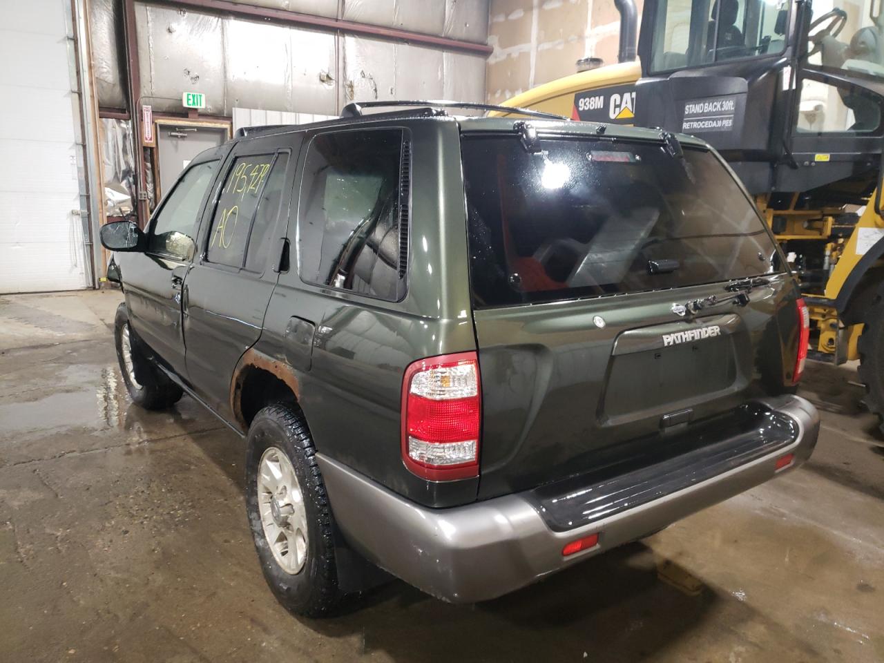Photo 3 from auction – 2000 NISSAN PATHFINDER with VIN JN8AR07Y8YW448733