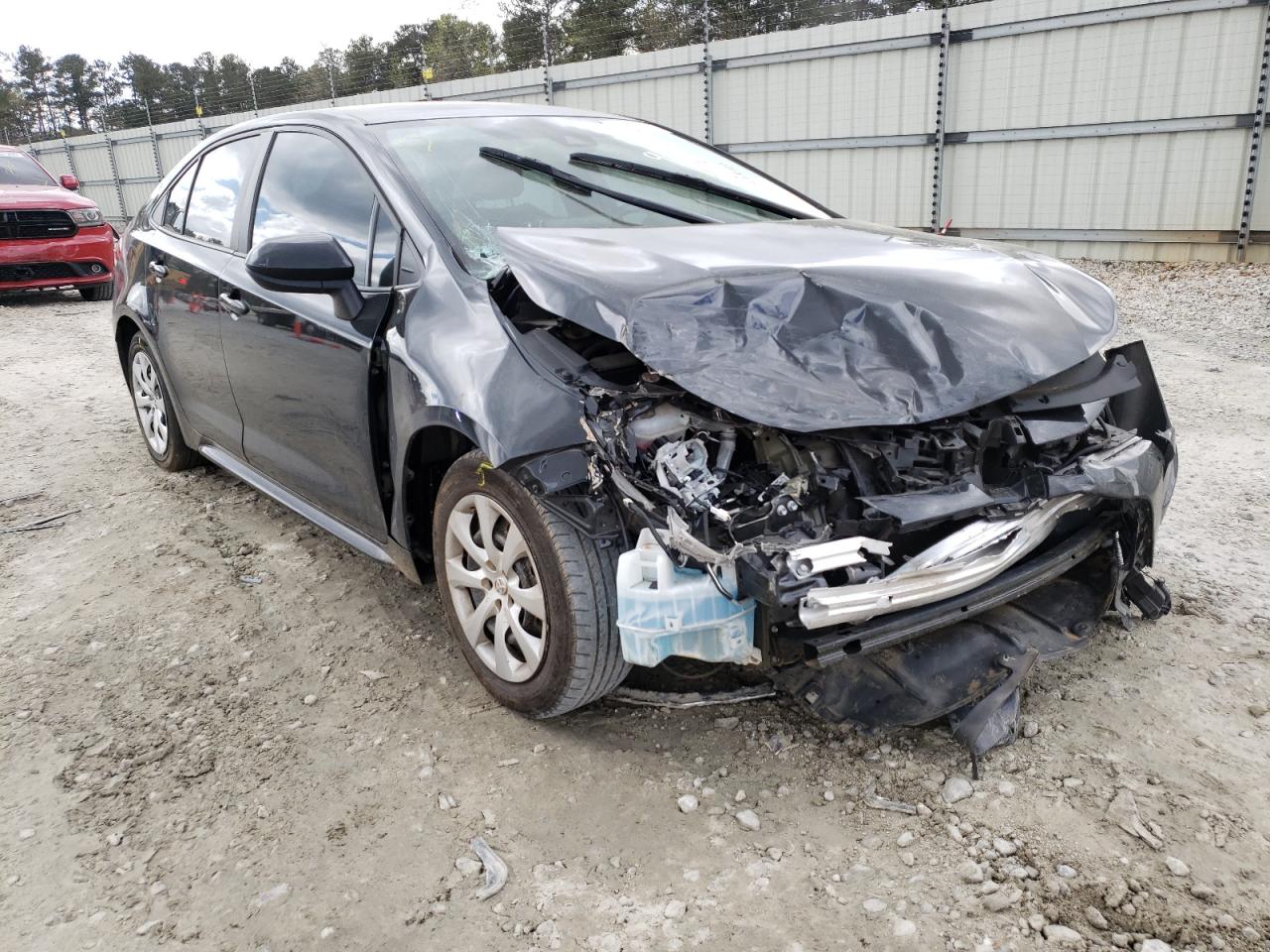 TOYOTA COROLLA LE 2020 with VIN 5YFEPRAE4LP069137 - Photo from auction