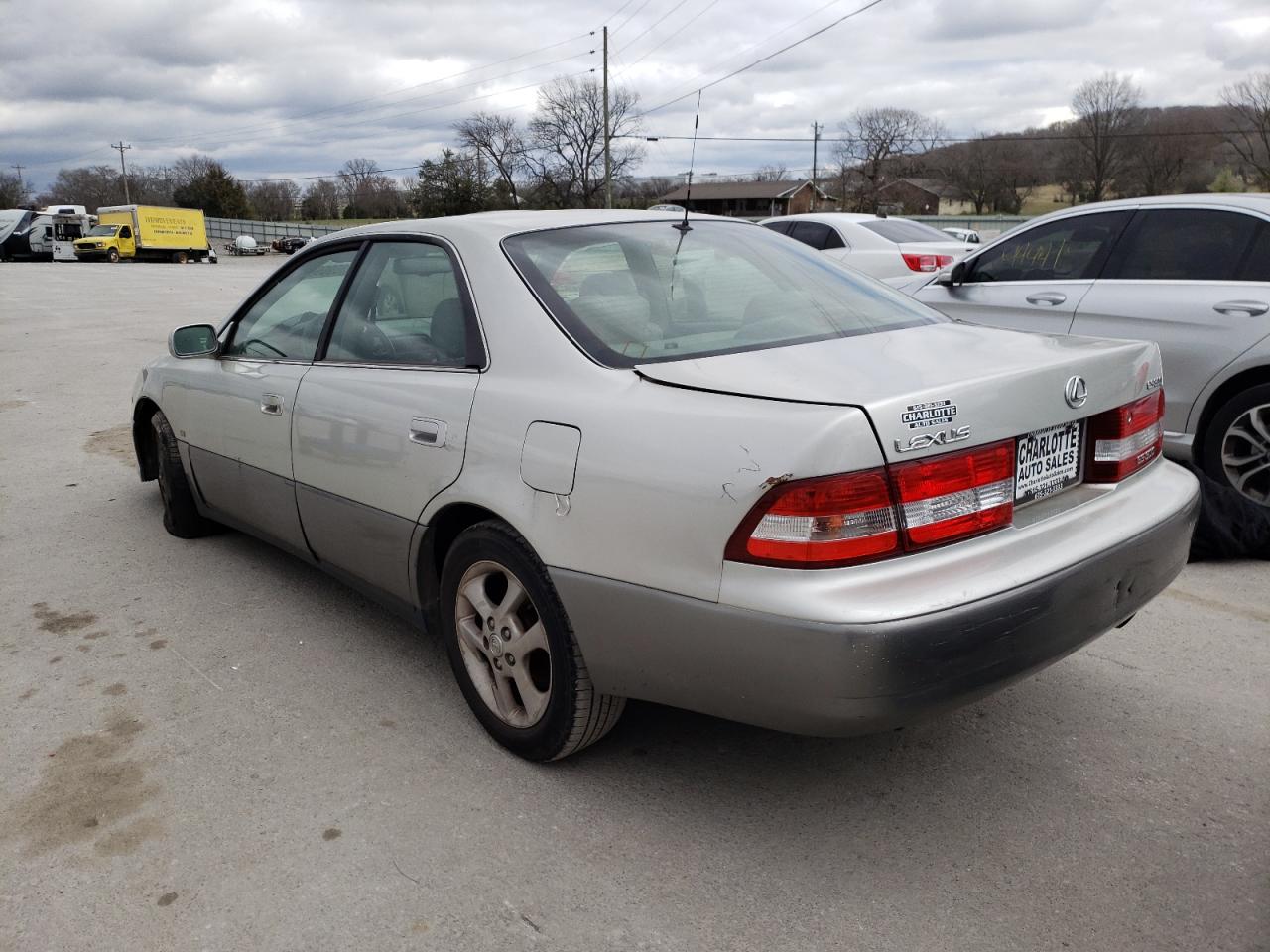 Foto 3 de la subasta – 2000 LEXUS ES 300 con VIN JT8BF28G3Y5086325
