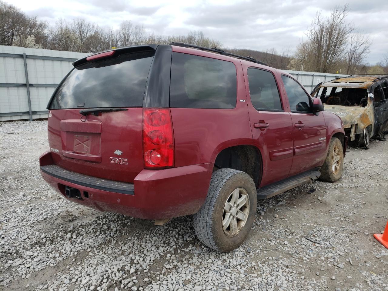 Photo 4 from auction – 2007 GMC YUKON with VIN 1GKFK13077R187897