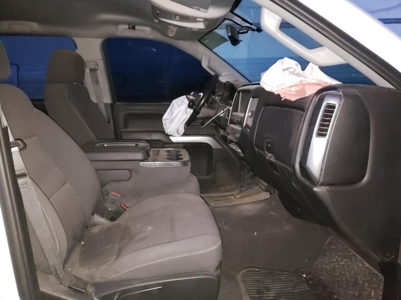 Photo 5 from auction – 2019 CHEVROLET SILVERADO with VIN 1GC1KSEY2KF118544