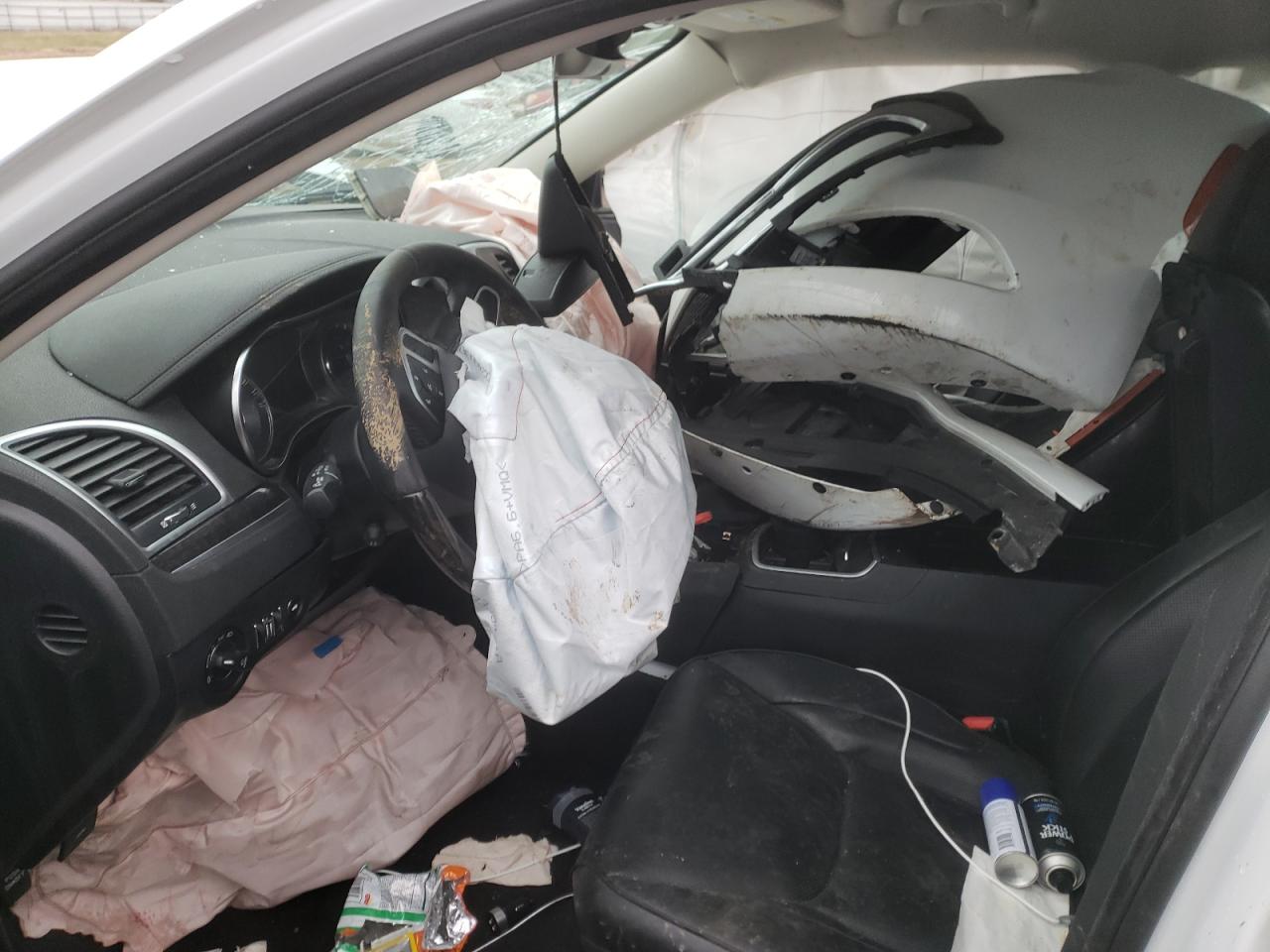 Photo 5 from auction – 2019 CHRYSLER 300 LIMITE with VIN 2C3CCAEG4KH527963