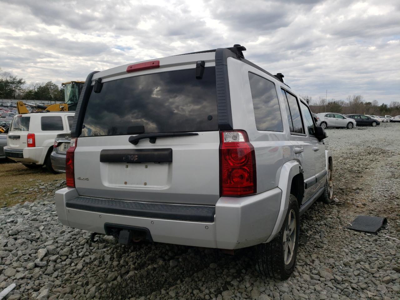 Photo 4 from auction – 2008 JEEP COMMANDER with VIN 1J8HG48N78C156528