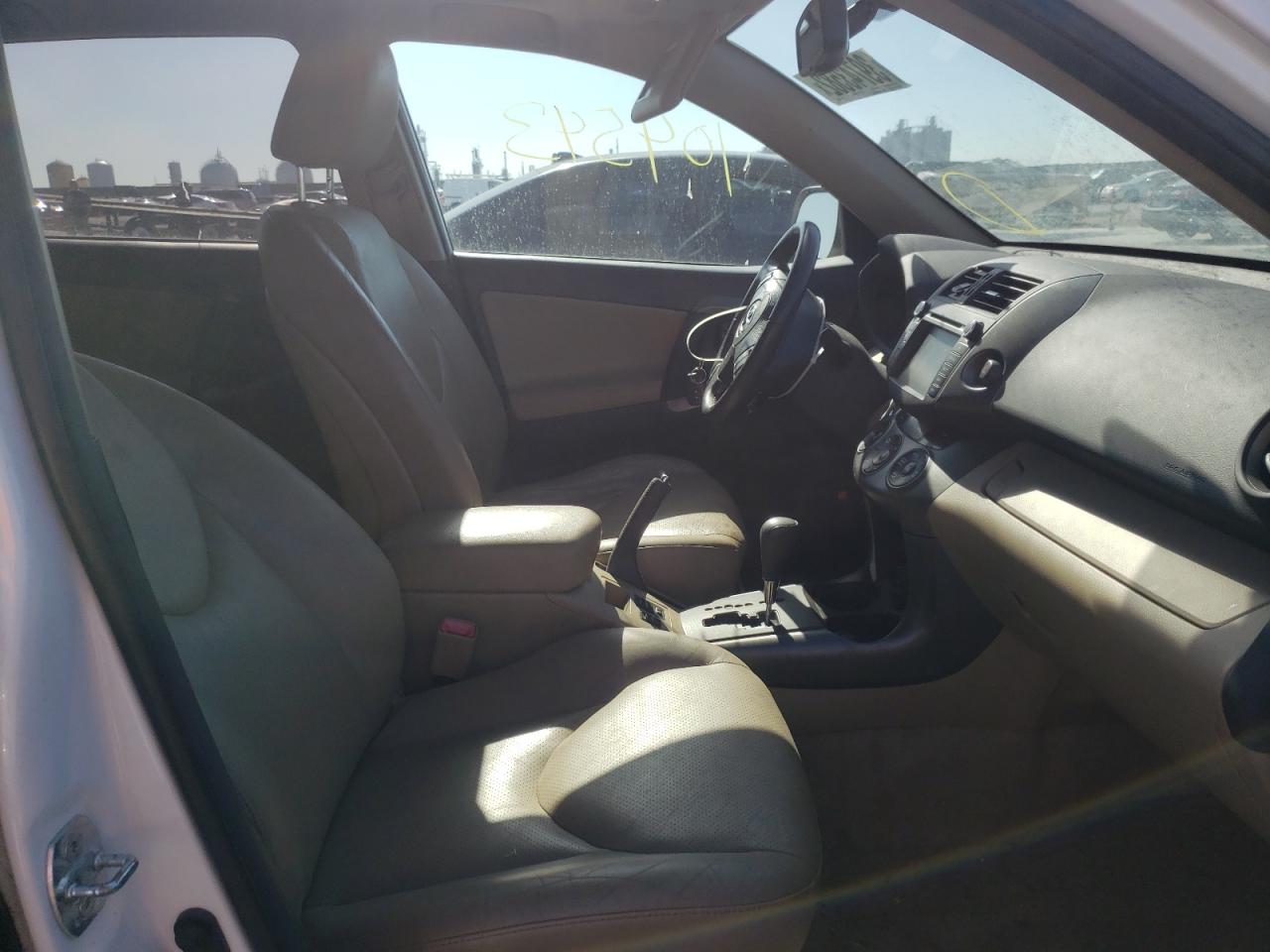 Photo 5 from auction – 2010 TOYOTA RAV4 LIMIT with VIN 2T3DF4DV5AW079353