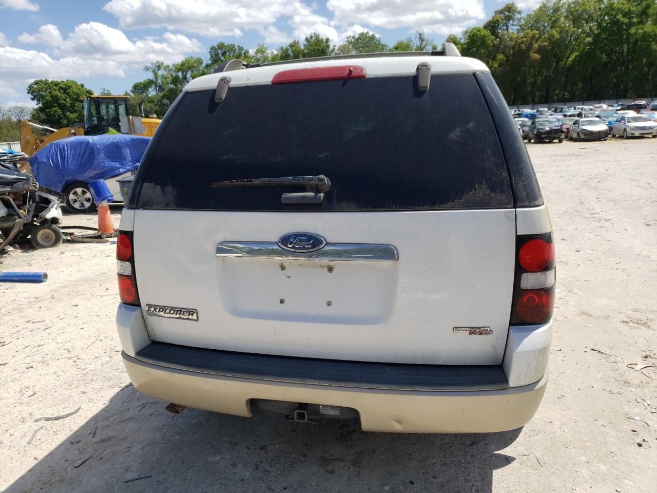 Photo 9 from auction – 2007 FORD EXPLORER E with VIN 1FMEU64EX7UB22768