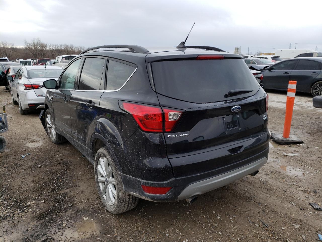 Photo 3 from auction – 2019 FORD ESCAPE SEL with VIN 1FMCU9HD9KUC53399