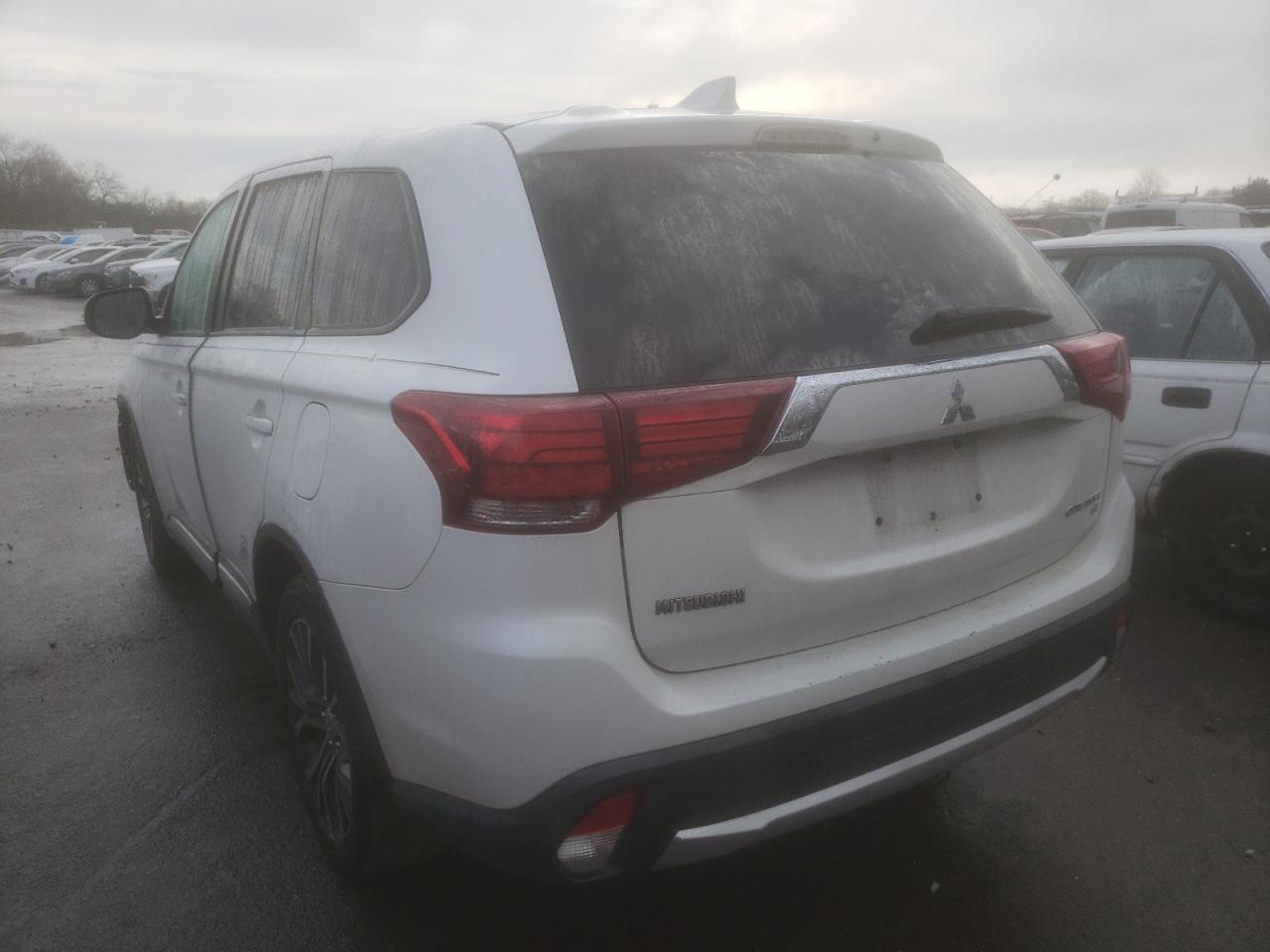Photo 3 from auction – 2017 MITSUBISHI OUTLANDER with VIN JA4AD3A30HZ054399