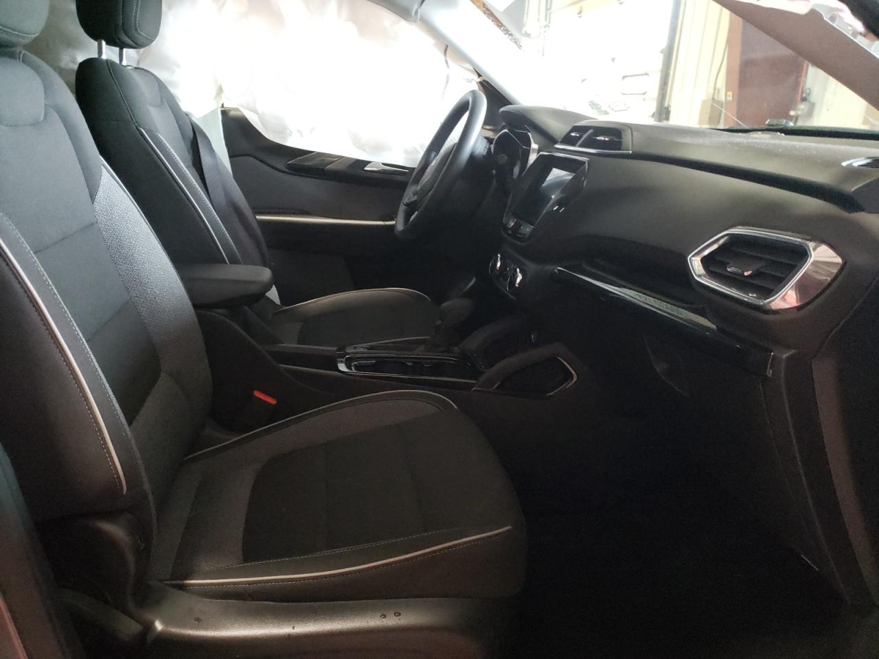 Photo 5 from auction – 2021 CHEVROLET TRAILBLAZE with VIN KL79MRSL5MB120259