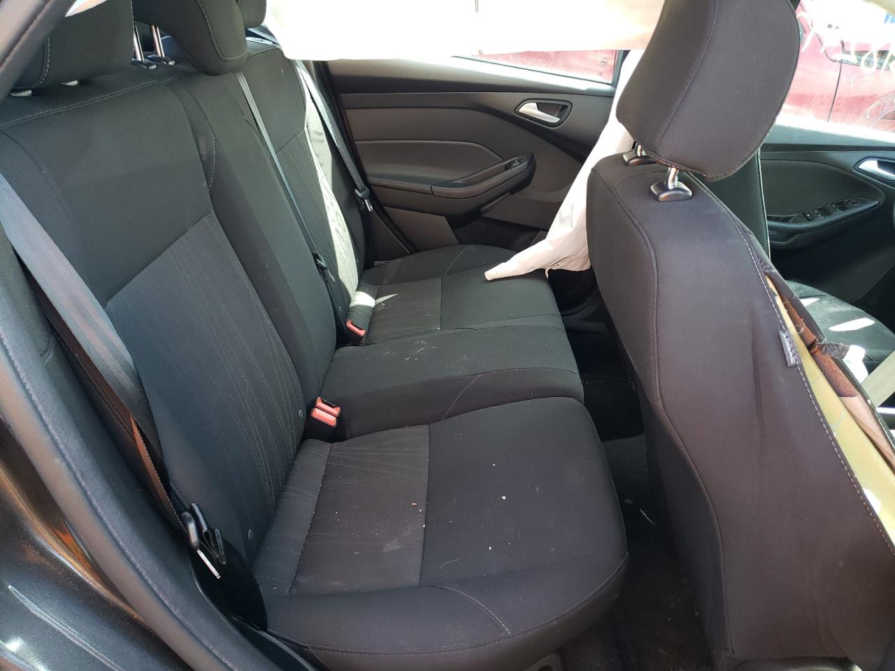 Photo 6 from auction – 2017 FORD FOCUS SE with VIN 1FADP3K23HL290974