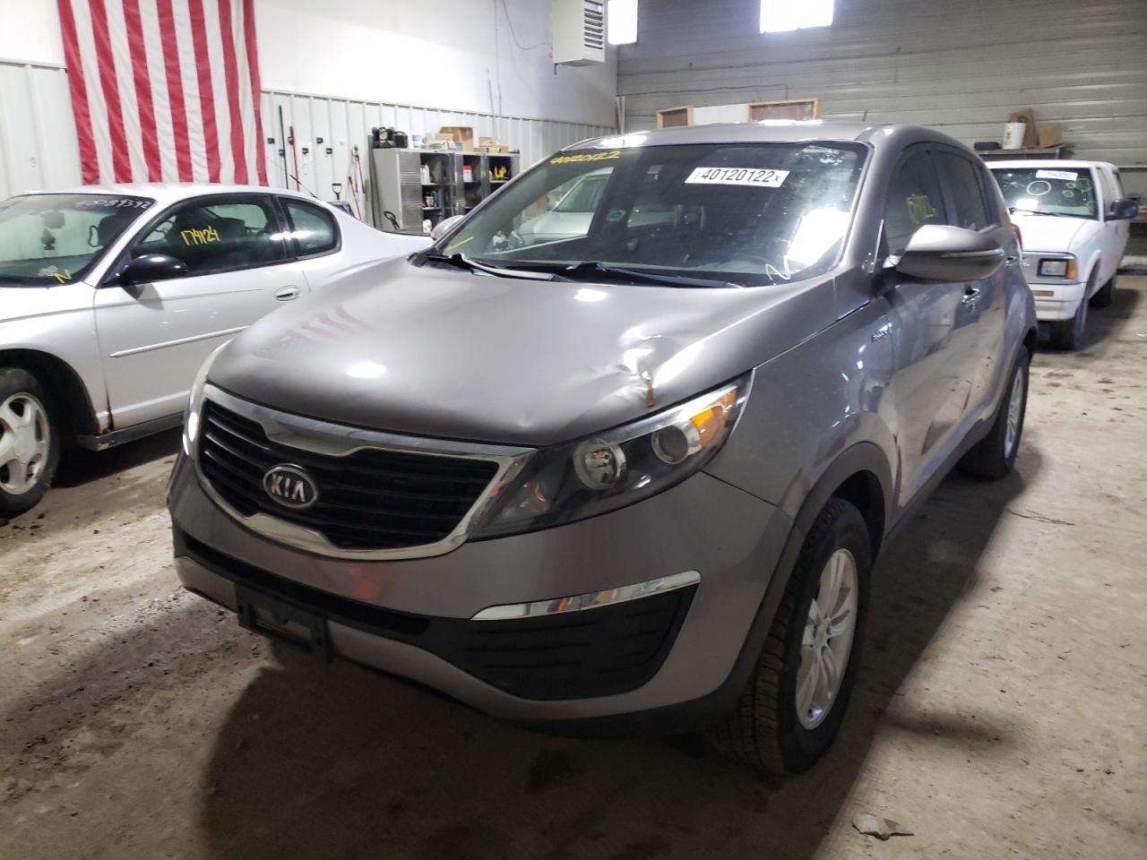 Photo 2 from auction – 2011 KIA SPORTAGE L with VIN KNDPBCA25B7073059
