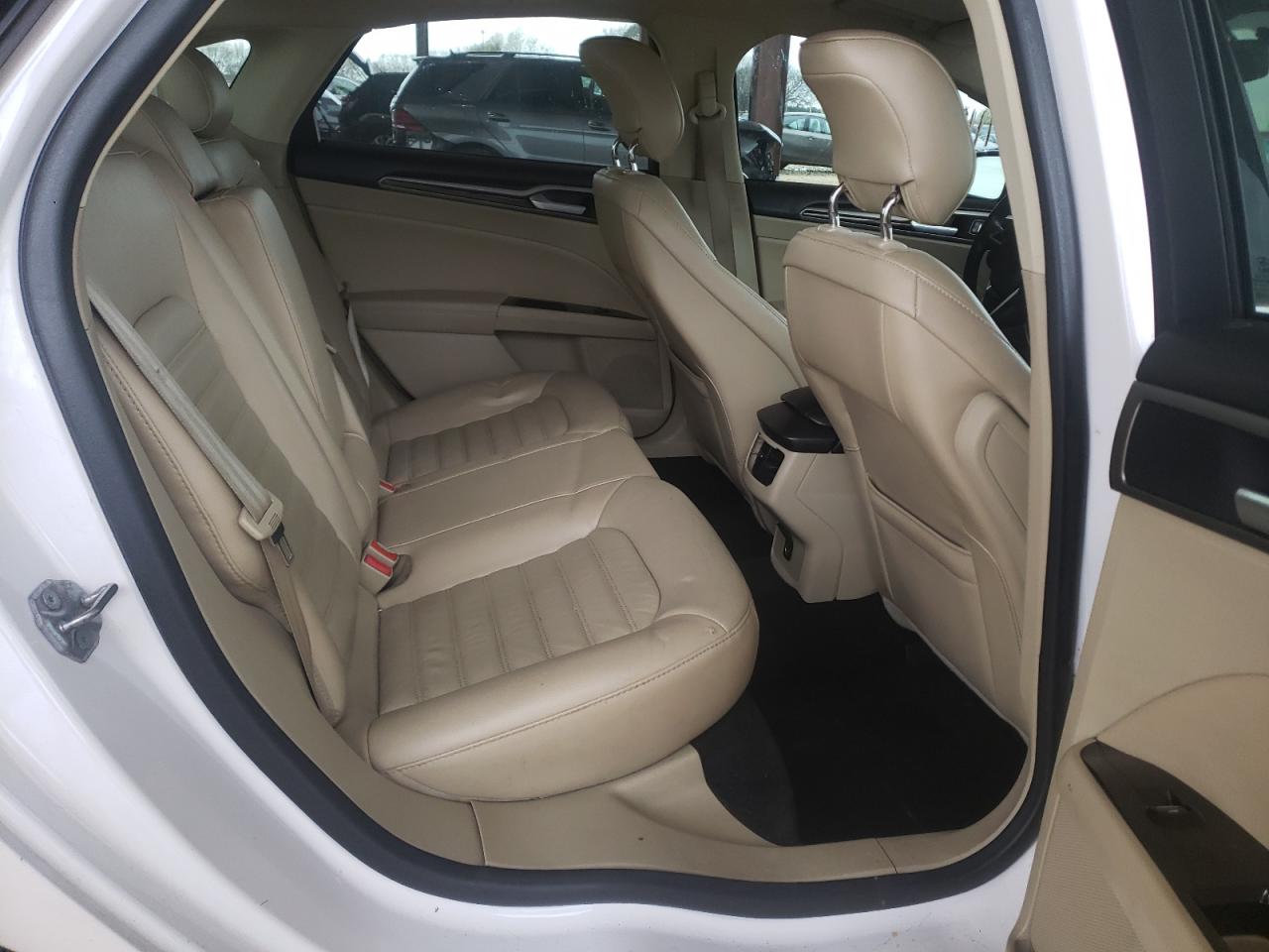 Photo 6 from auction – 2014 FORD FUSION SE with VIN 3FA6P0HD6ER206157