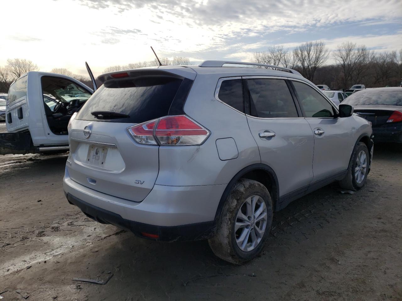 Photo 4 from auction – 2016 NISSAN ROGUE S with VIN KNMAT2MTXGP711900