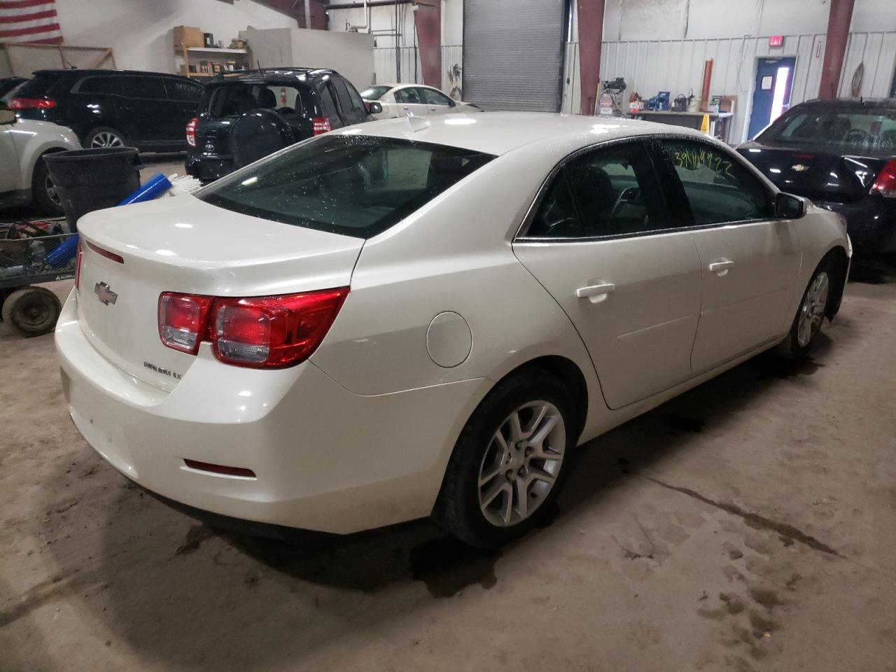 Photo 4 from auction – 2014 CHEVROLET MALIBU 1LT with VIN 1G11C5SL2EF111274