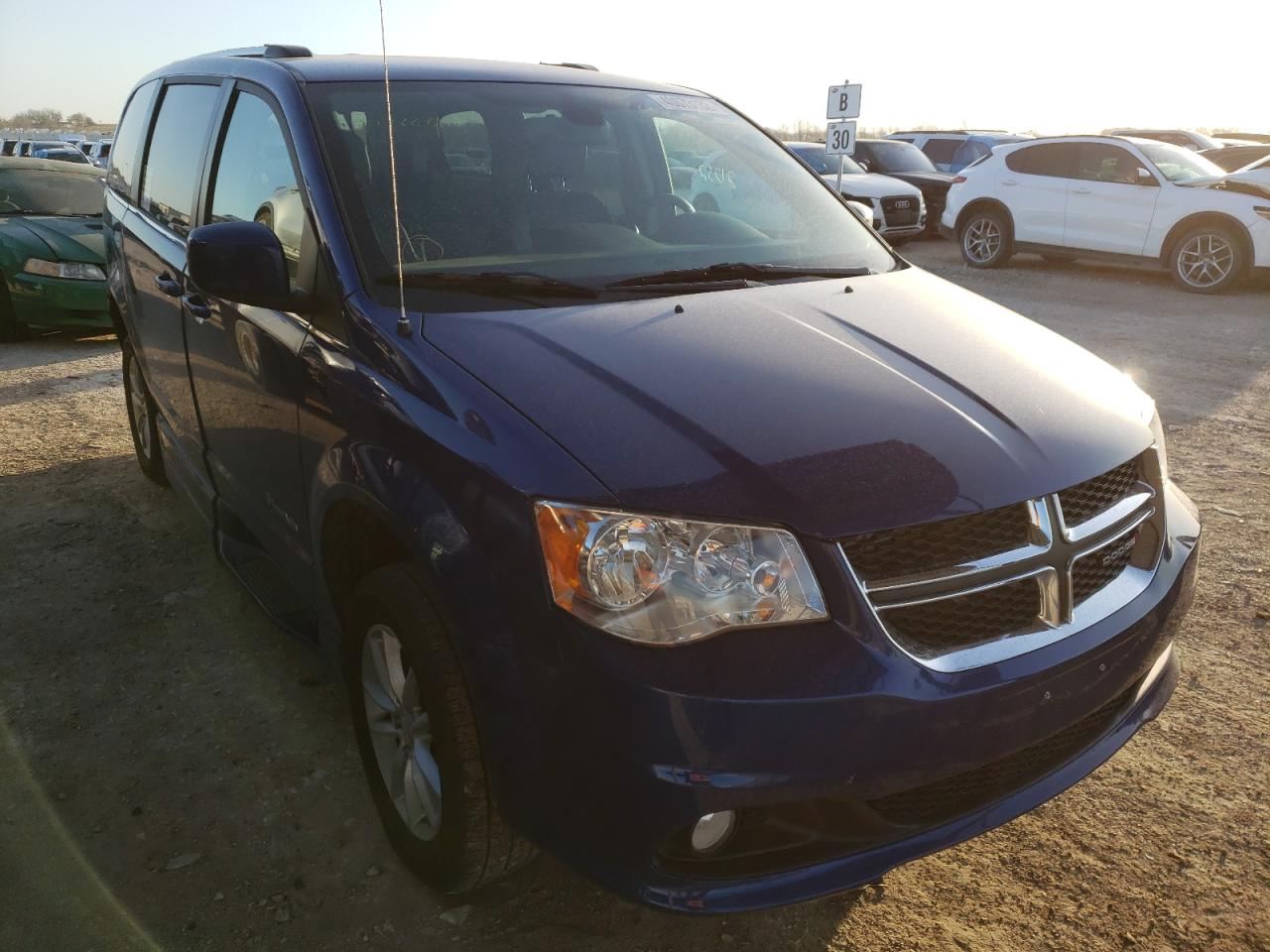 Photo 1 from auction – 2019 DODGE GRAND CARA with VIN 2C7WDGCG4KR777888