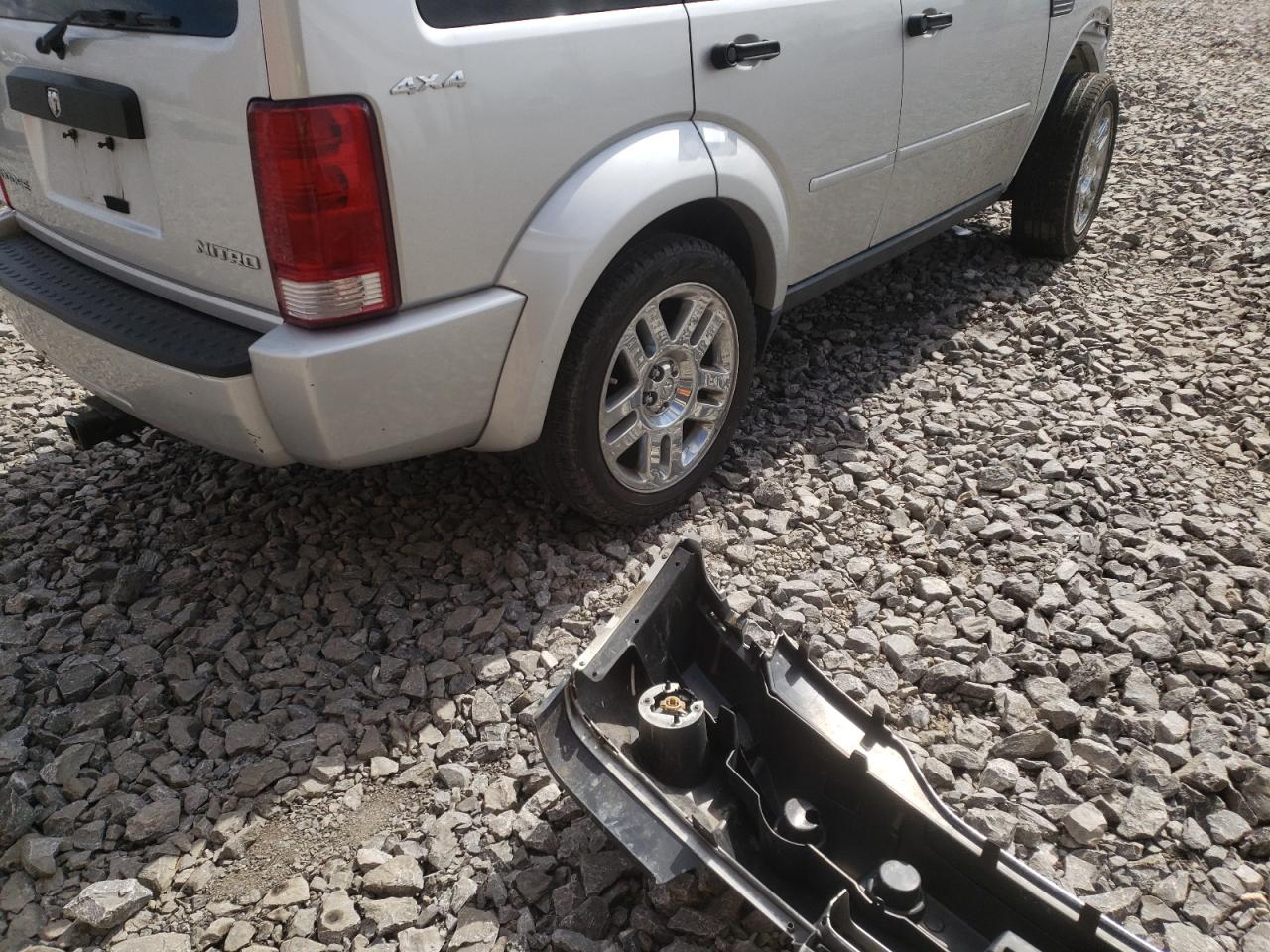 Photo 4 from auction – 2011 DODGE NITRO HEAT with VIN 1D4PU4GK7BW590492