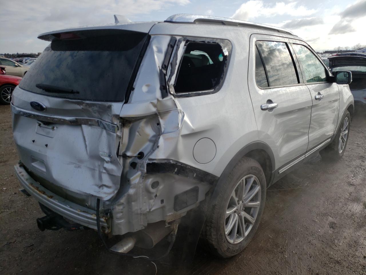 Photo 4 from auction – 2016 FORD EXPLORER L with VIN 1FM5K8F8XGGA88192