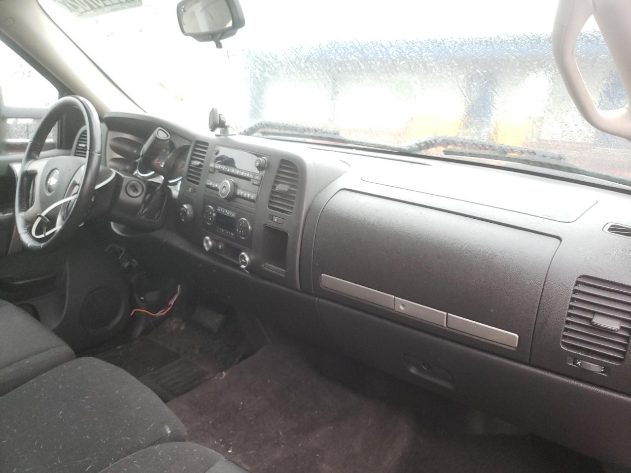 Photo 9 from auction – 2010 CHEVROLET SILVERADO with VIN 3GCRKSE30AG145259