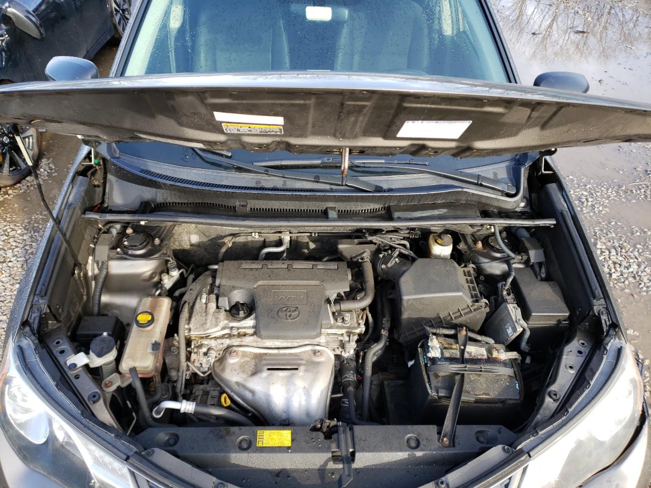 Photo 7 from auction – 2014 TOYOTA RAV4 LE with VIN JTMBFREV8ED057823