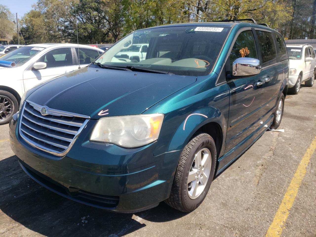 Photo 2 from auction – 2009 CHRYSLER TOWN & COU with VIN 2A8HR44E09R571876