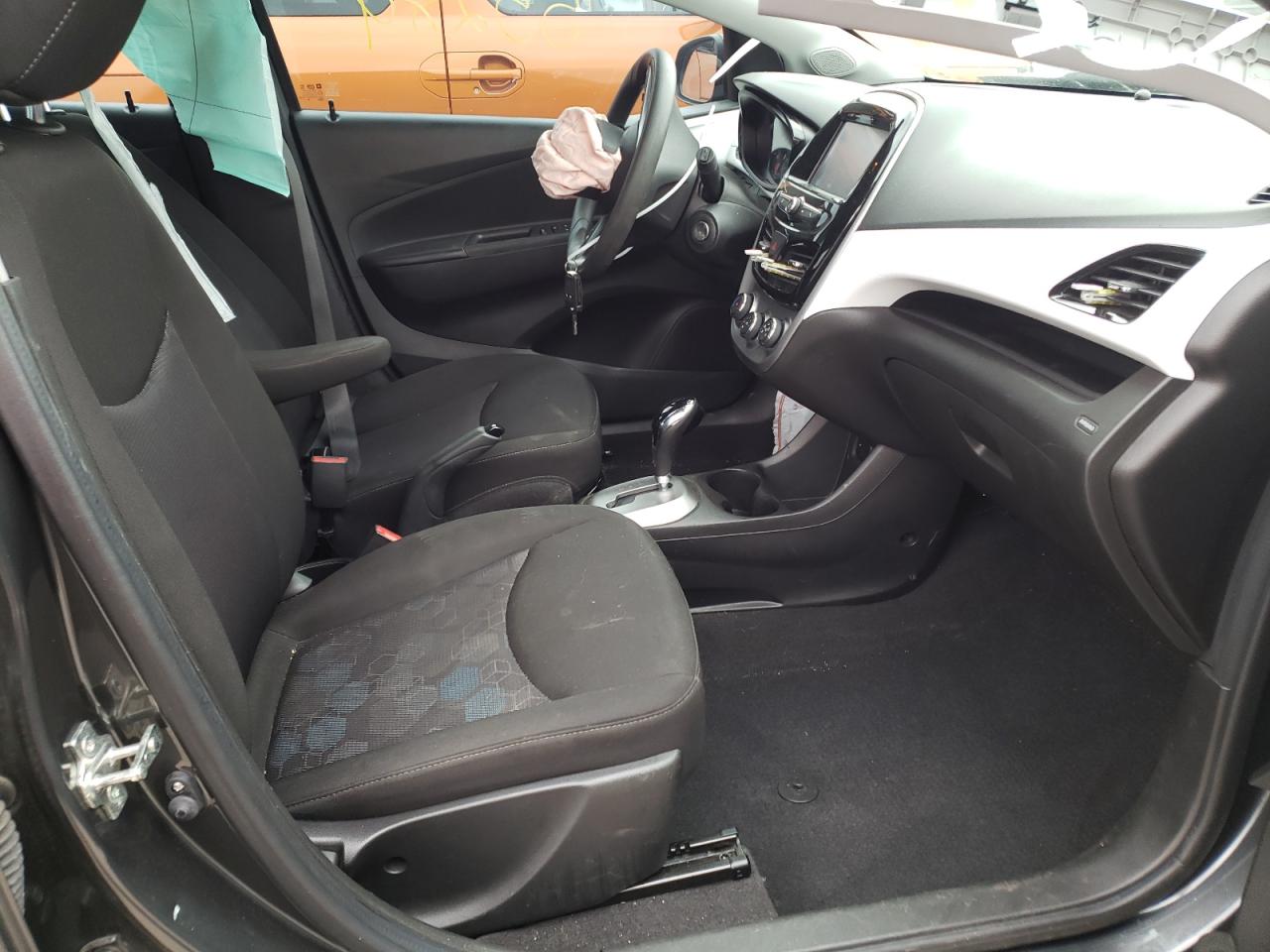Photo 5 from auction – 2017 CHEVROLET SPARK 1LT with VIN KL8CD6SAXHC751913