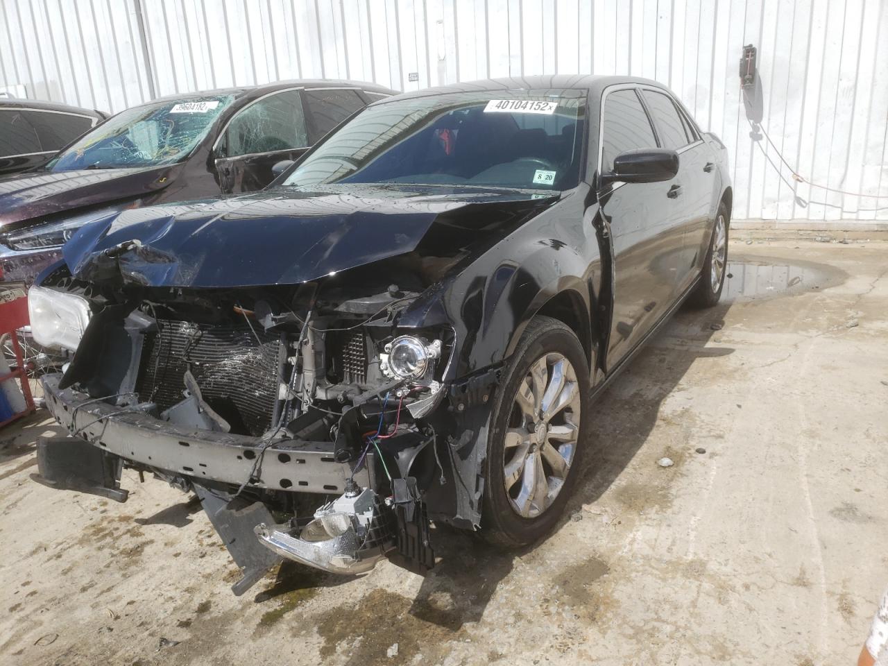Photo 2 from auction – 2015 CHRYSLER 300 LIMITE with VIN 2C3CCARG5FH781830