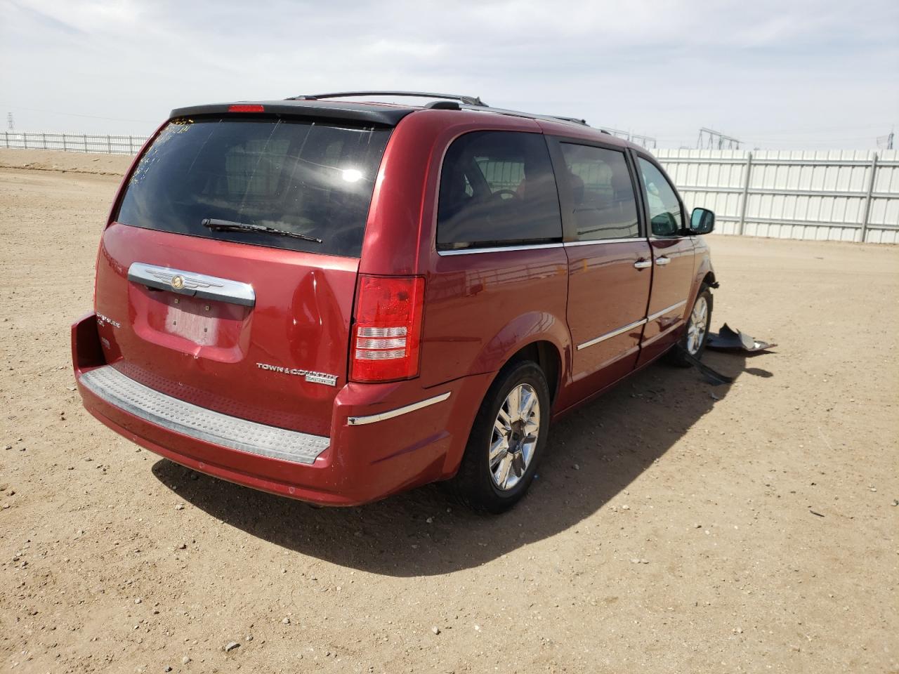Photo 4 from auction – 2010 CHRYSLER TOWN & COU with VIN 2A4RR7DX6AR495500
