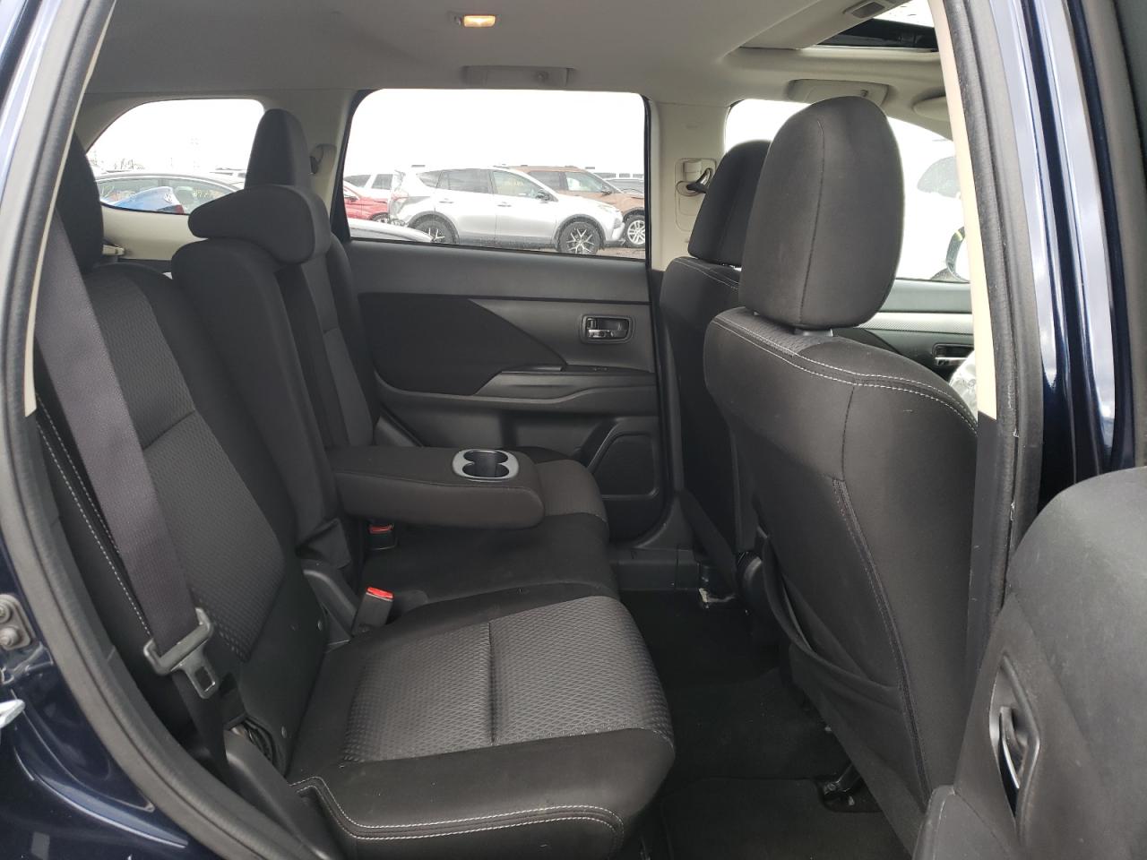 Photo 6 from auction – 2018 MITSUBISHI OUTLANDER with VIN JA4AZ3A32JJ006134