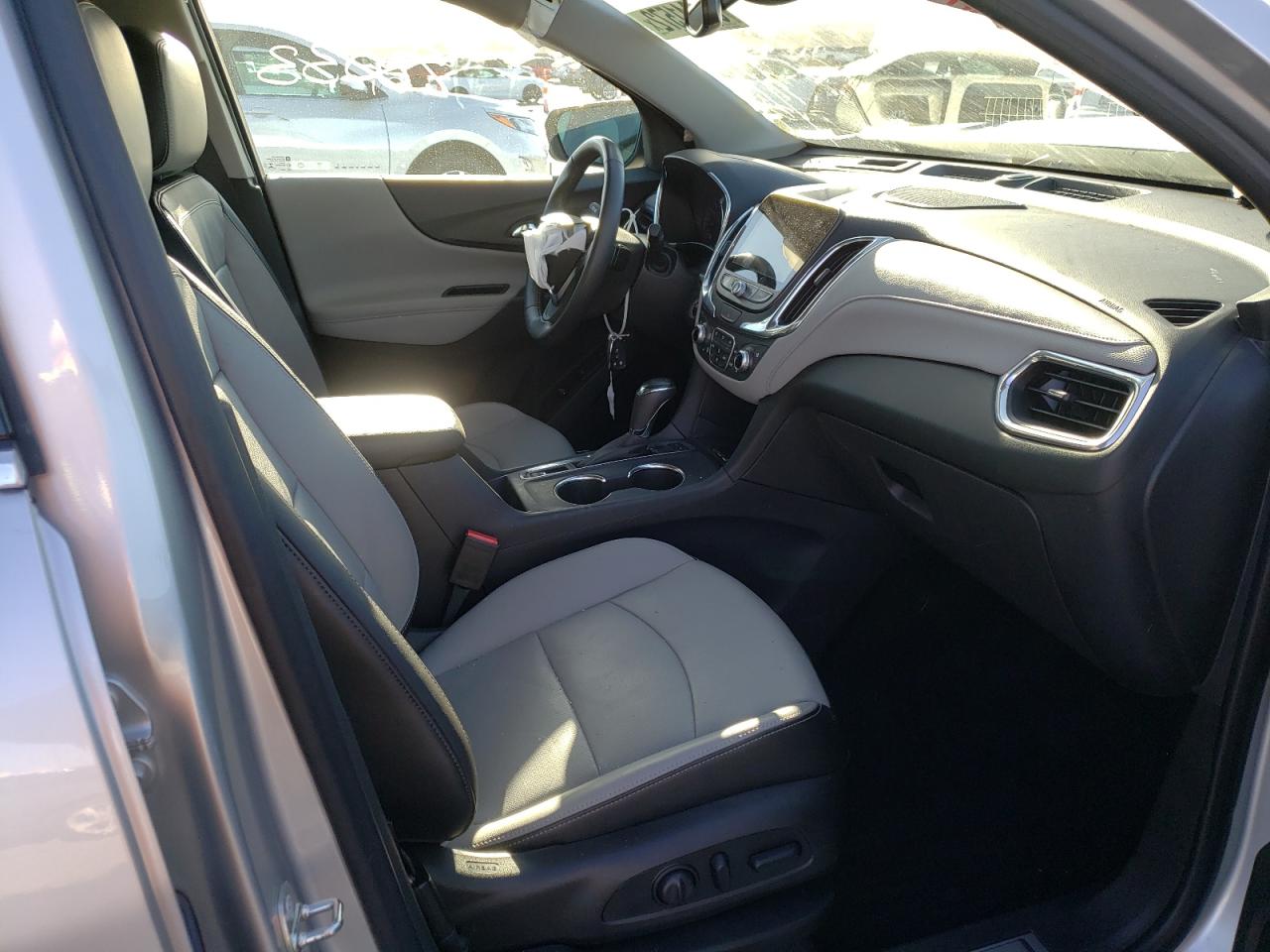 Photo 5 from auction – 2019 CHEVROLET EQUINOX PR with VIN 3GNAXYEX7KS651374