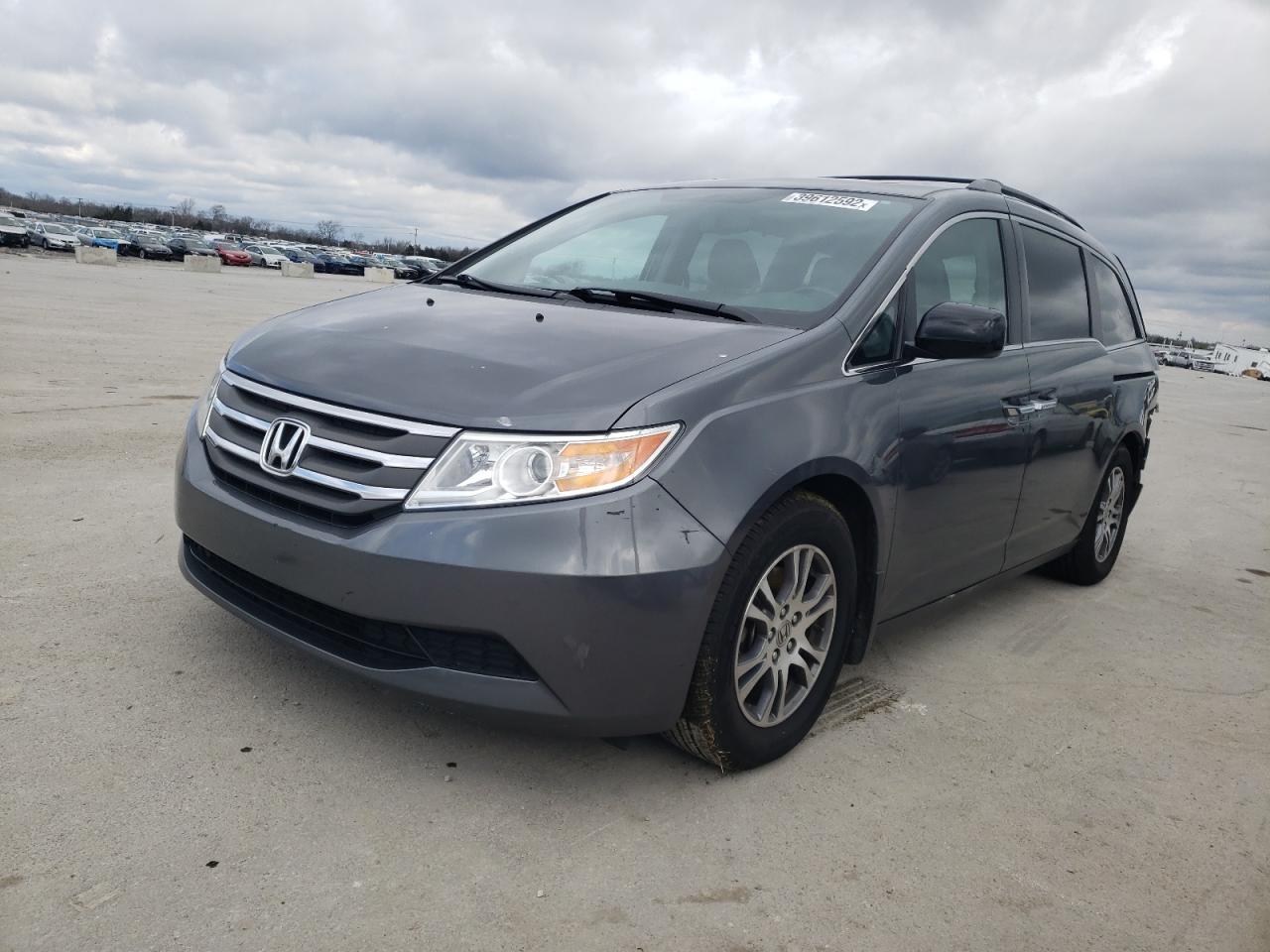 Photo 2 from auction – 2013 HONDA ODYSSEY EX with VIN 5FNRL5H67DB053130