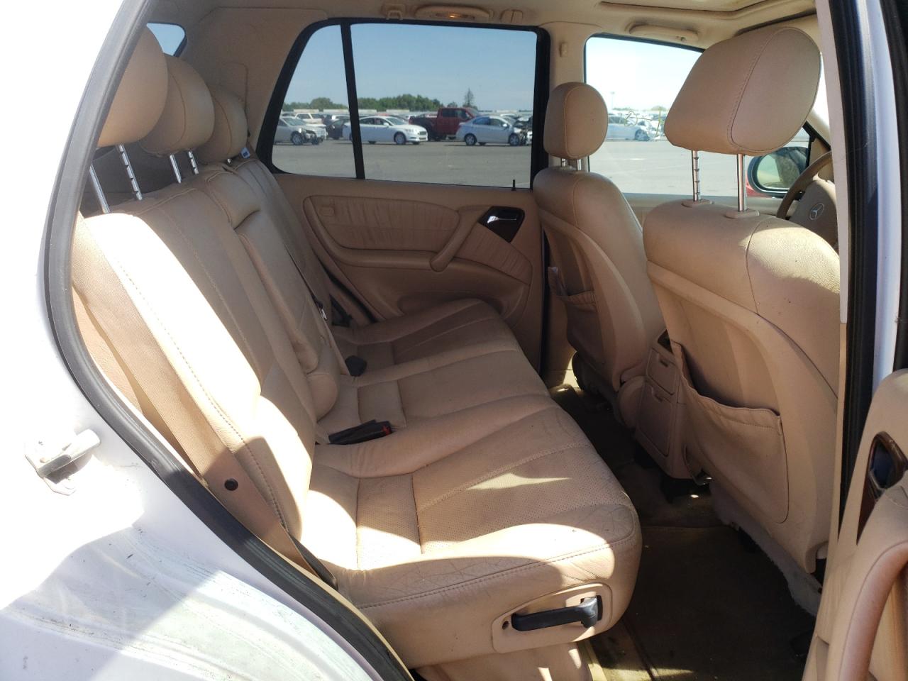 Photo 6 from auction – 2001 MERCEDES-BENZ M-CLASS with VIN 4JGAB54E51A265005