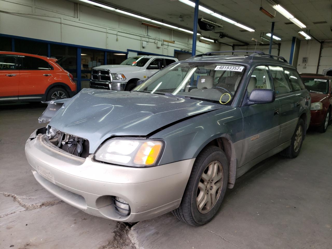 Photo 2 from auction – 2000 SUBARU LEGACY OUT with VIN 4S3BH6659Y7602180