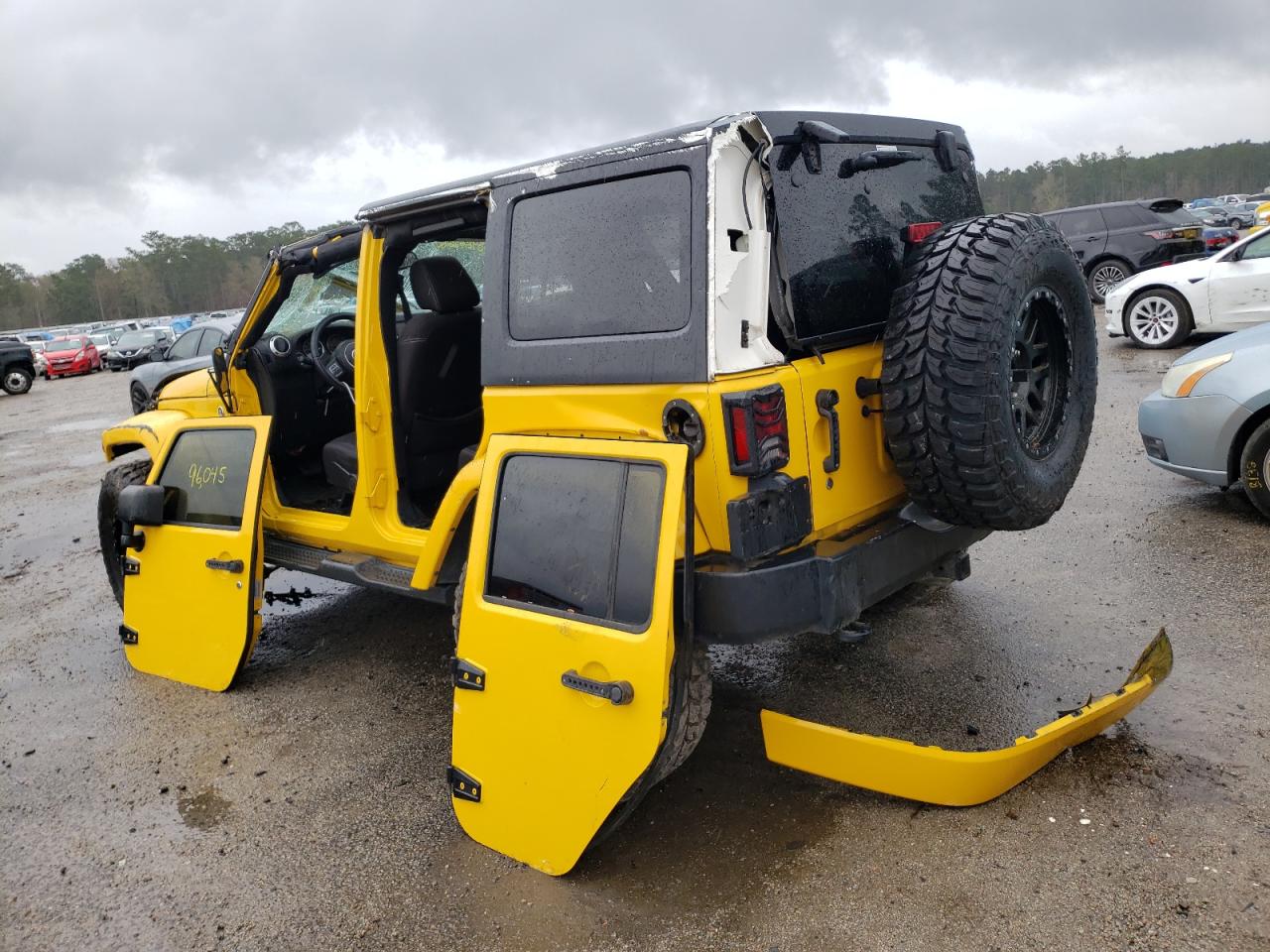 Photo 3 from auction – 2015 JEEP WRANGLER U with VIN 1C4BJWEG1FL713141