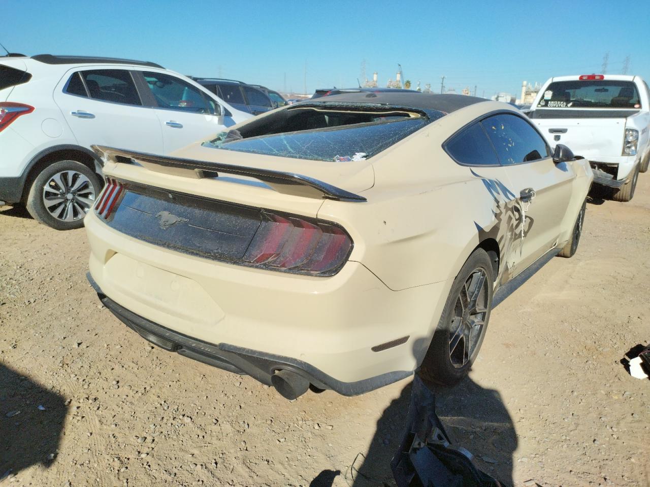Photo 4 from auction – 2018 FORD MUSTANG with VIN 1FA6P8TH9J5176674